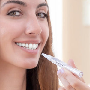 LÁPIS DE BRANQUEAMENTO DENTAL COM FÓRMULA MELHORADA - SMILE WHITE™